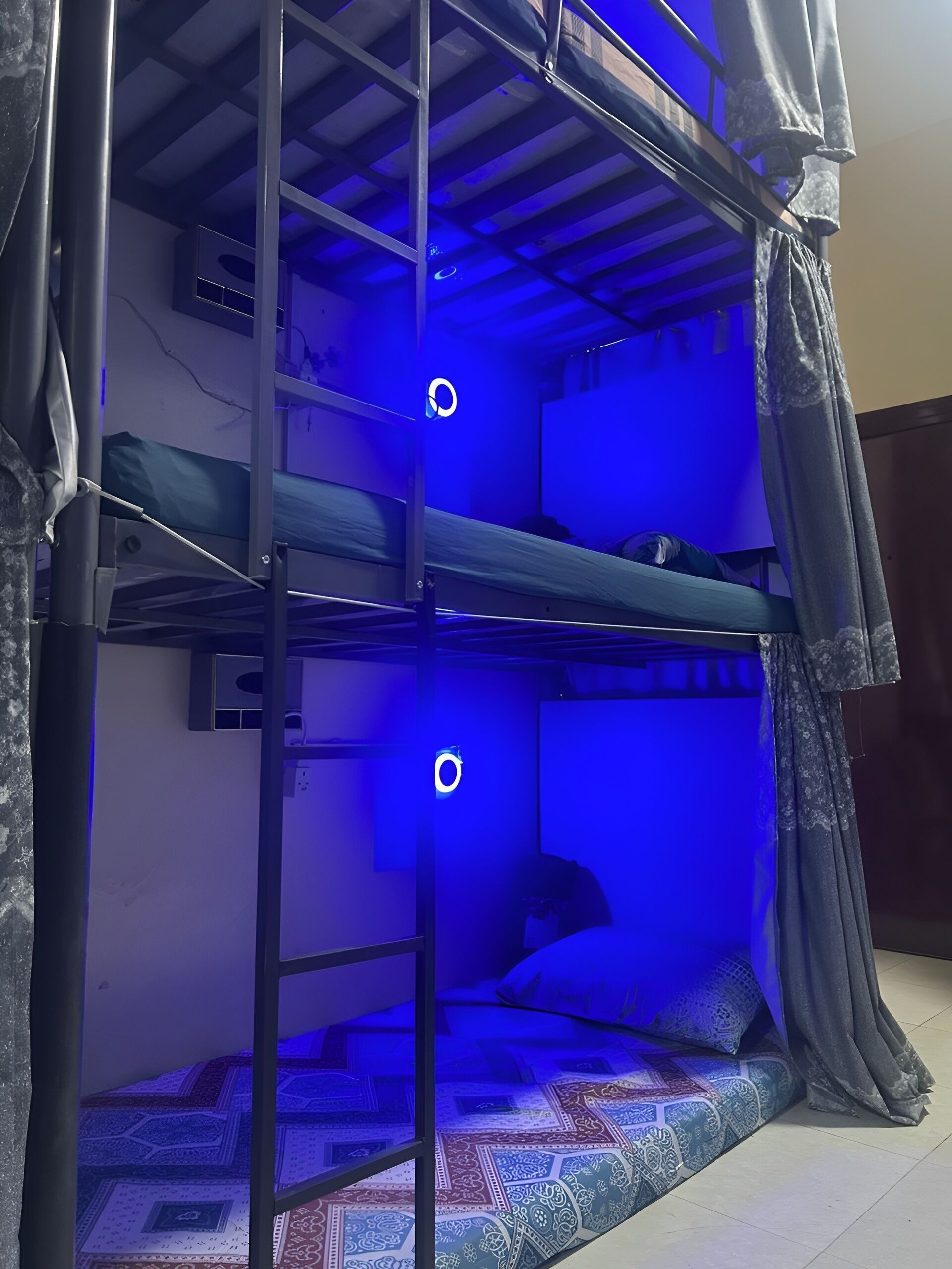 Iron/ironing board, free WiFi