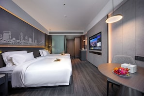 Een gratis minibar, een bureau, een laptopwerkplek