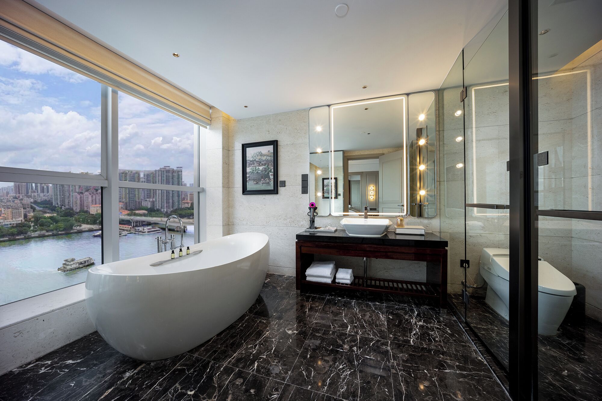 Comfort Twin Room, Housekeeping, Canal View | Bathroom