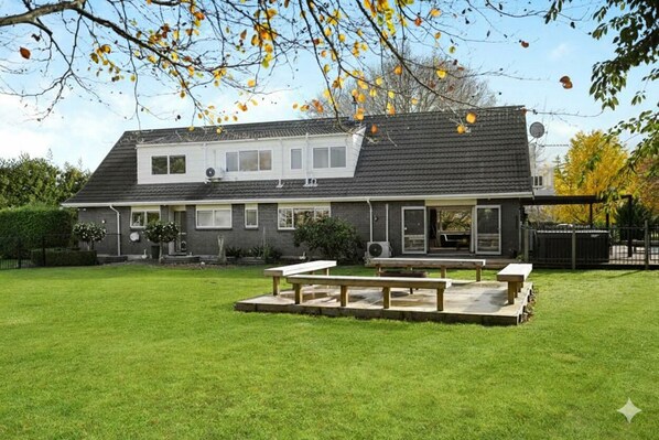 Unclassified image, 1 of 33, button - Greenhill Country Stay - Private Pool & Easy Highway Access (Puketaha)