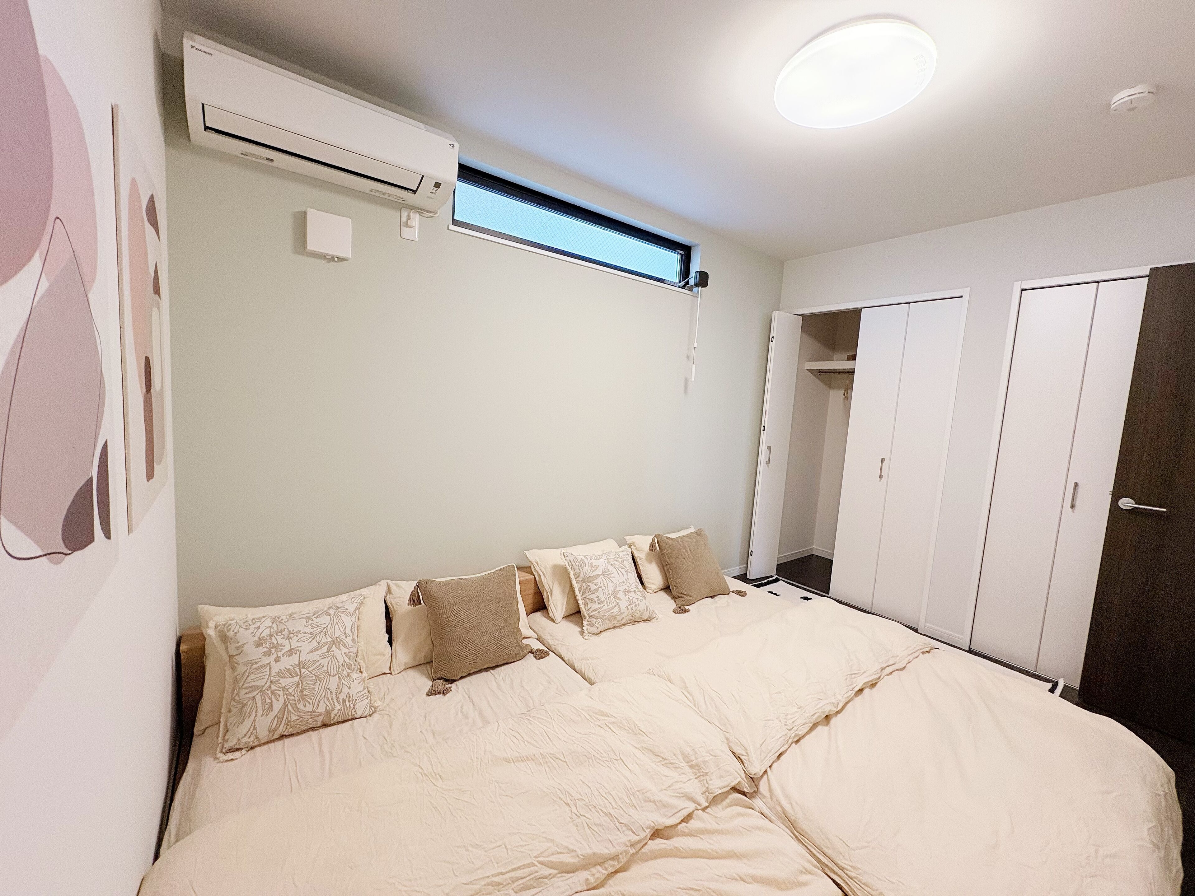 3 bedrooms, WiFi, bed sheets