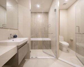 Bathroom - Hampton Sriracha (Sriracha)