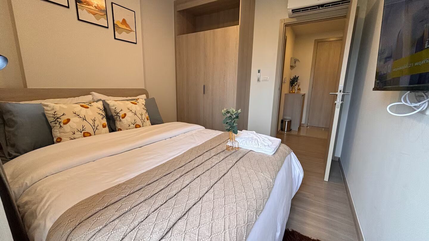 Studio, uitzicht op zwembad