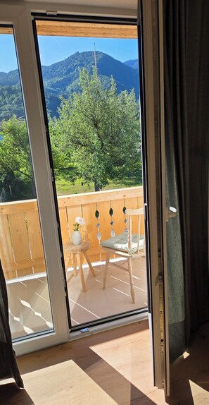 Interior - Simon vacation apartment, 90 m², 2-6 persons, eat-in kitchen, 3 bedrooms, shower/WC + WC, balcony (Staudach-Egerndach)