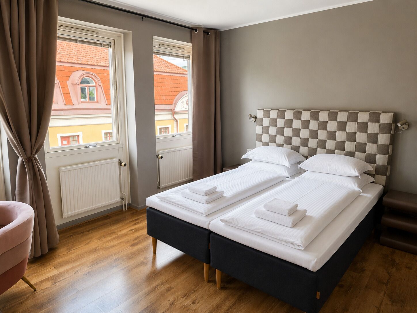 Junior-Suite, Stadtblick | Hochwertige Bettwaren, individuell dekoriert, individuell eingerichtet