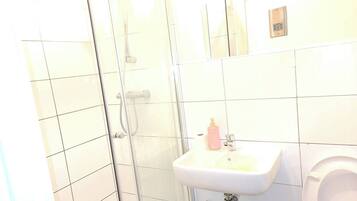 Apartment, 2 Bedrooms | Bathroom