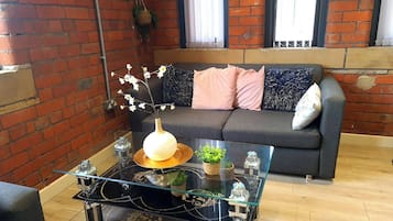Apartment, 2 Bedrooms | Living room