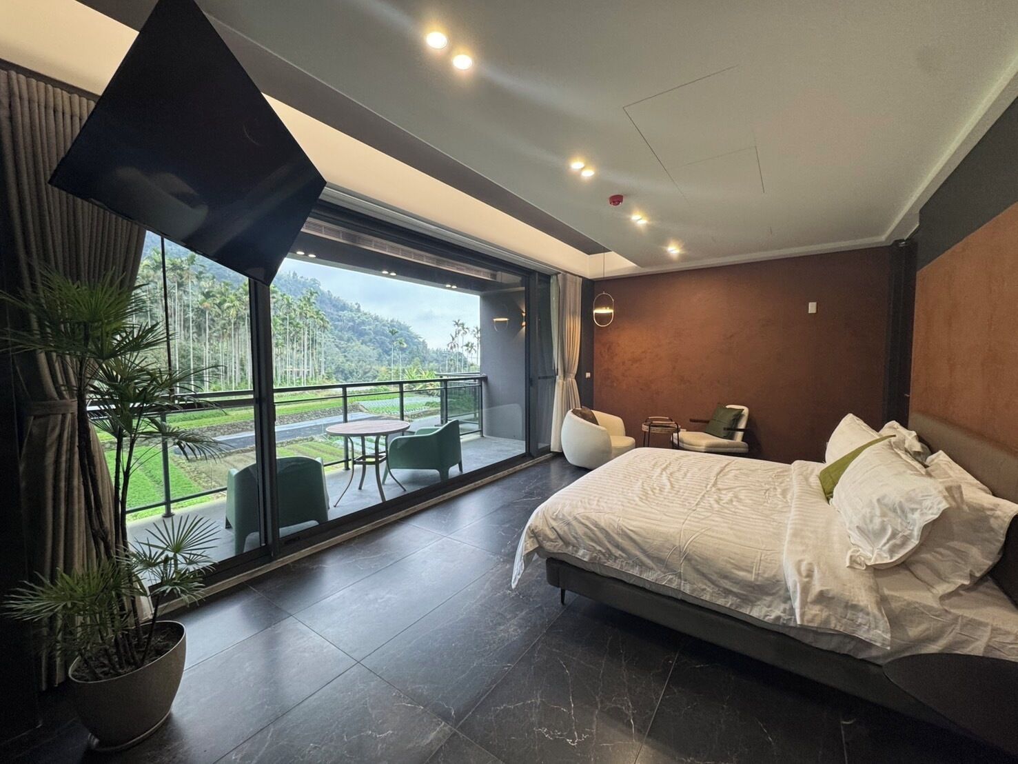 豪華雙人或雙床房 | 免費無線上網