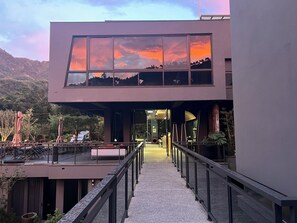 Property grounds - yueheya (Lugu)