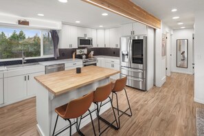 Unclassified image, 5 of 22, button - Railside Glacier Retreat. Cozy 5-Bedroom Retreat Near Glacier National Park! (Columbia Falls)