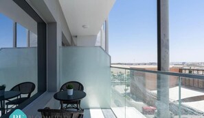 Apartment, Balcony | Outdoor dining - Bloomfields New STU in Oasis Masdar  (Abu Dhabi)