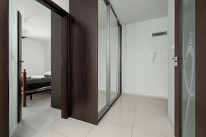 1 chambre, fer et planche à repasser, lit parapluie, Wi-Fi