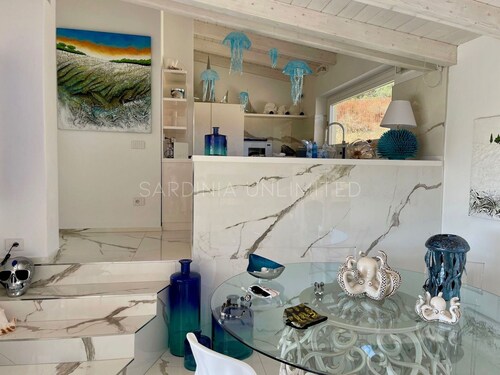 Villa Ismarea: an elegant retreat with a private pool just a few steps from the sea - Sardinia U...