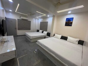 Unclassified image, 3 of 8, button - Hotel Tulsi (Chhatrapati Sambhajinagar)