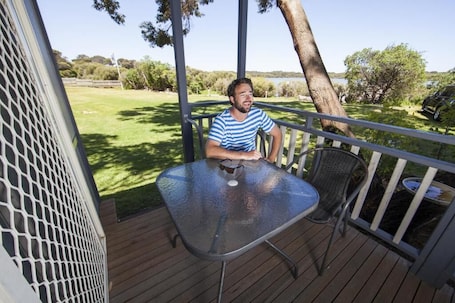 Deluxe Villa, Balcony, Garden View | Outdoor dining. BIG4 Robe Lakeside Tourist Park