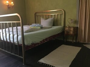 2 bedrooms, Internet