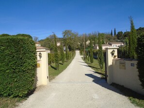 Property grounds - La Soleillade apt mit exklusiver Nutzung des großen Pools by Interhome (Laudun l'ardoise)