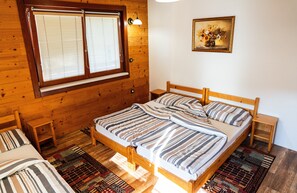 2 bedrooms, WiFi, bed sheets