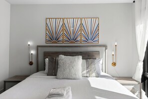 2 bedrooms, free WiFi, bed sheets - Stylish Condo • Pool Access + Firepit | Near Vanderbilt + Gulch | Midtown Stay (Nashville)