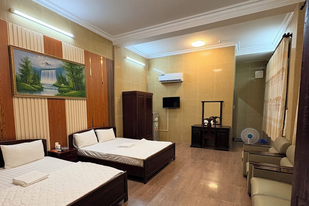 Deluxe Double or Twin Room | Desk, free WiFi