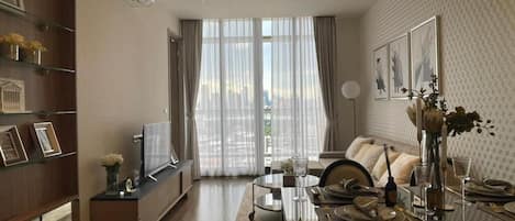 Standard Apartment, 2 Bedrooms, City View | Interior