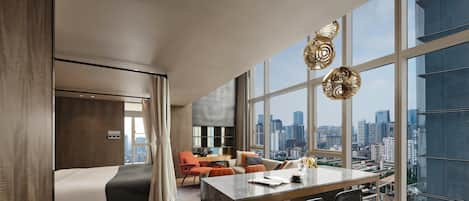 Luksussviitti, 2 makuuhuonetta, kaupunkinäköala | Tallelokero huoneessa, pimennysverhot, äänieristys, silitysrauta/-lauta