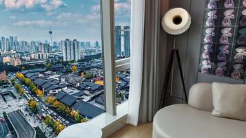 Classic Suite, City View | Interior