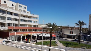 Unclassified image, 3 of 21, button - Appart. Air conditioning, beach access, 6 people, terrace, private parking CAP D'AGDE Rochelongue (Cap d'Agde)
