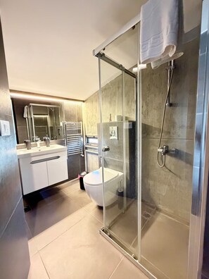 Luokittelematon kuva, 4 kautta 20, painike