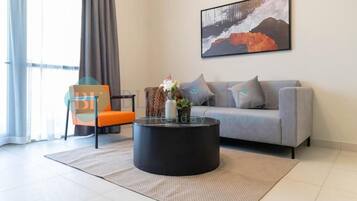 Apartment, Balcony | Living area