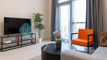 Apartment, Balcony | Living area