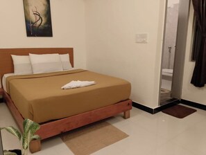 Standard Double Room | Free WiFi