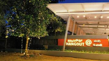 Khuôn viên nơi lưu trú