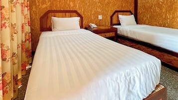 Standard-Zweibettzimmer | Schreibtisch, kostenloses WLAN