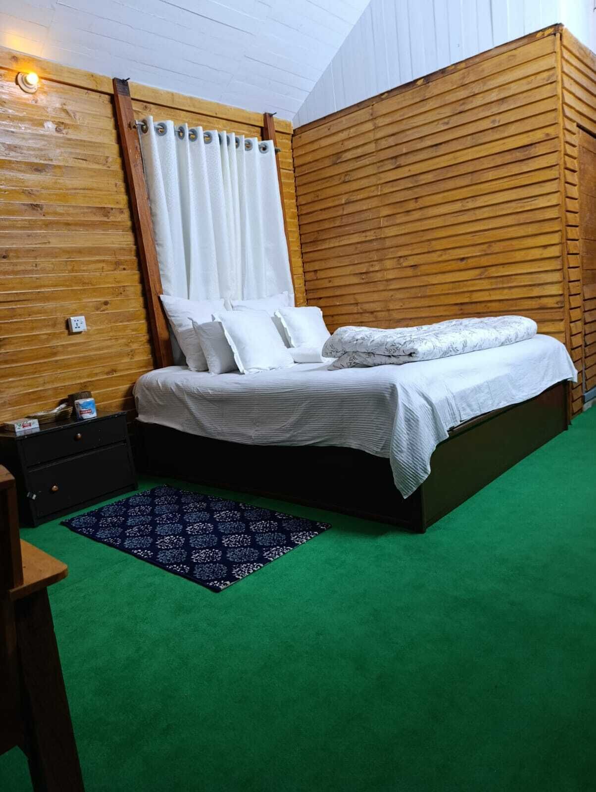 Wi-Fi de cortesia, roupa de cama