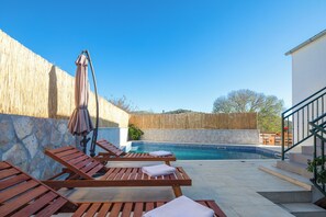 Niet-geclassificeerde afbeelding, 2 van 39, knop