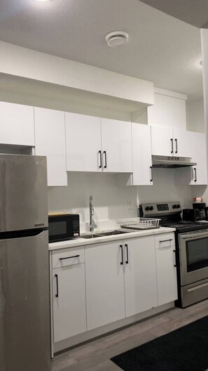 Fridge, microwave, oven, stovetop - New Build 2025 comfy suite! (Edmonton)