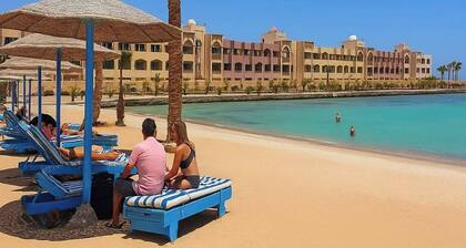 Charming Guest Room with Private Entrance Near Paradise Beach