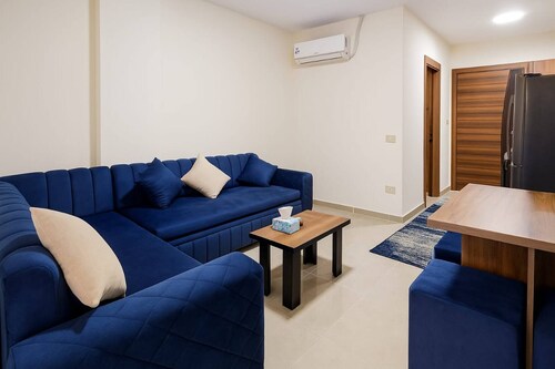 Charmantes Gästezimmer mit eigenem Eingang in der Nähe von Paradise Beach