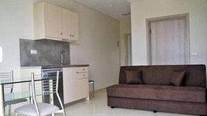 Ảnh chưa phân loại, 2 trong số 19 ảnh, nút