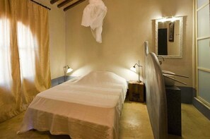 Travel cot, free WiFi - Private Pool Villa in Tuscany (Chianni)