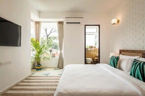 2 slaapkamers, een kluis op de kamer, een bureau