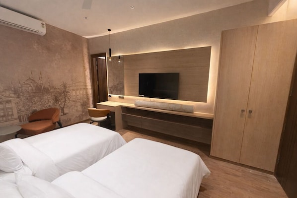 Minibar, in-room safe, desk, laptop workspace