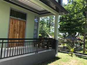 Basic Double Room, Balcony, Courtyard View - Pohon Purba Resort & Restaurant (East Lombok)