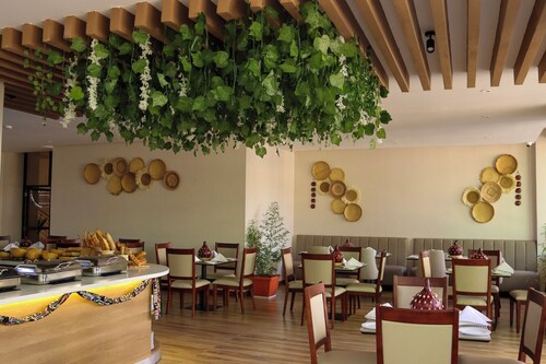 Urbanwoods Hotel Suites by icon