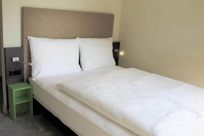 1 bedroom, desk, free WiFi