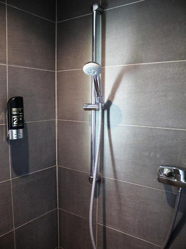 Immagine non classificata, 1 di 8, pulsante