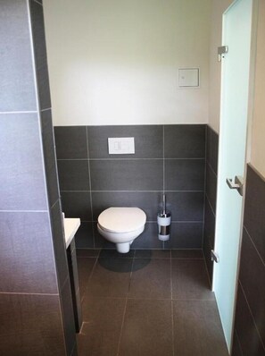 Unclassified image, 5 of 8, button - Bendorf Hotel by Belvilla Family Suite (Bendorf)