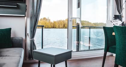 schwimmendes Ferienhaus in Berlin