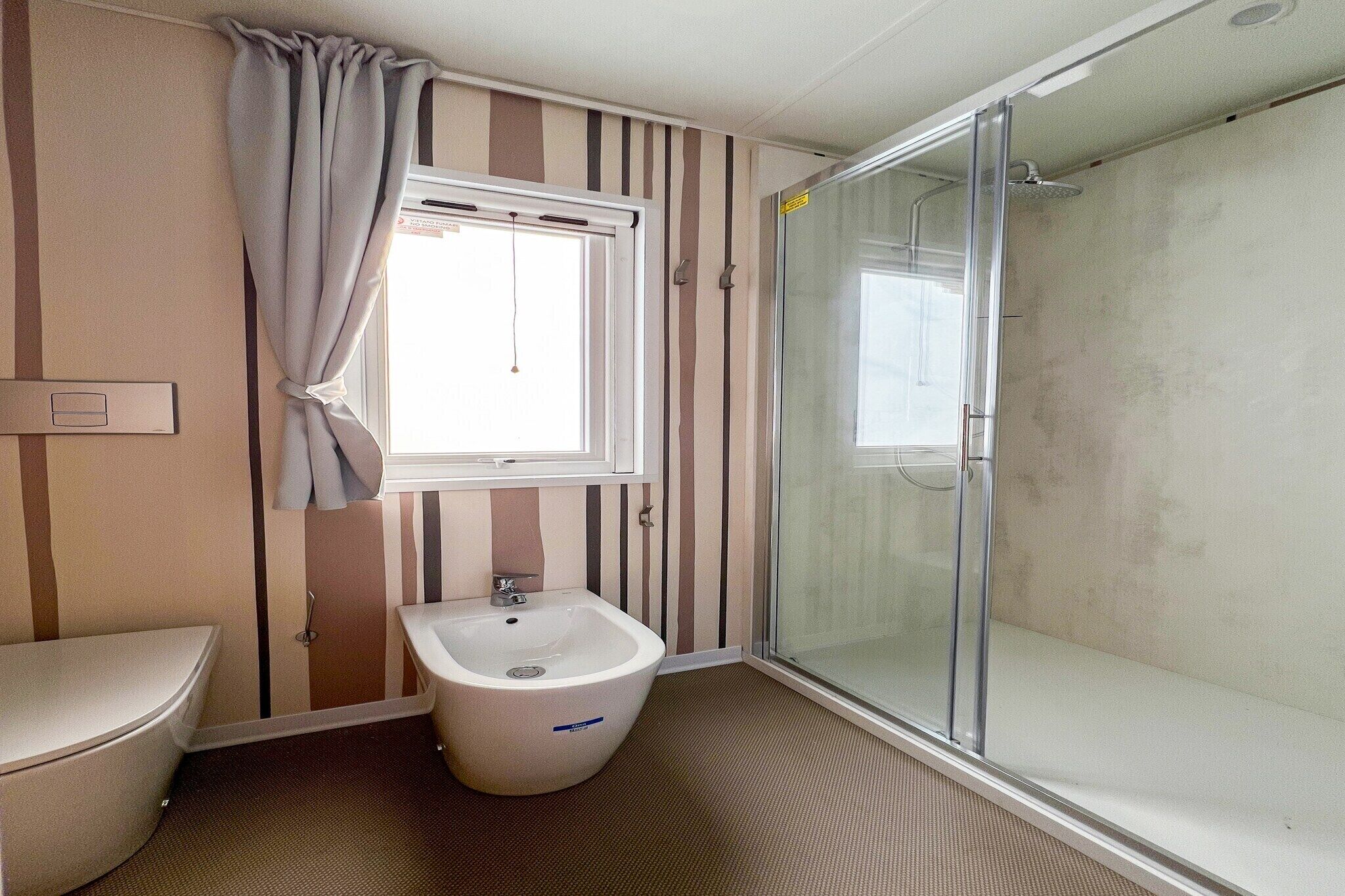 Shower, bidet
